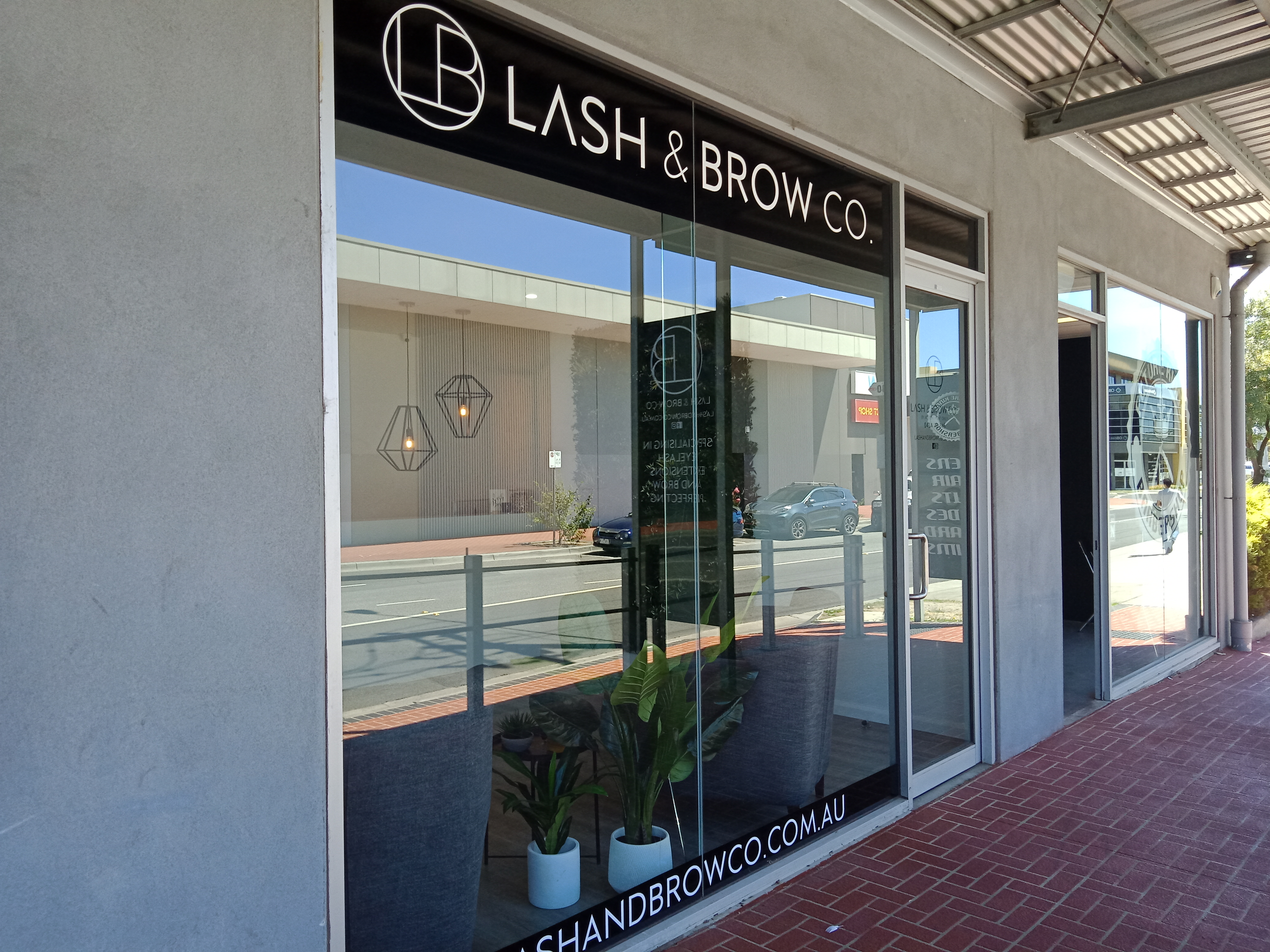 Lash & Brow Co Pakenham Eyes, Brows & Lashes Bookwell