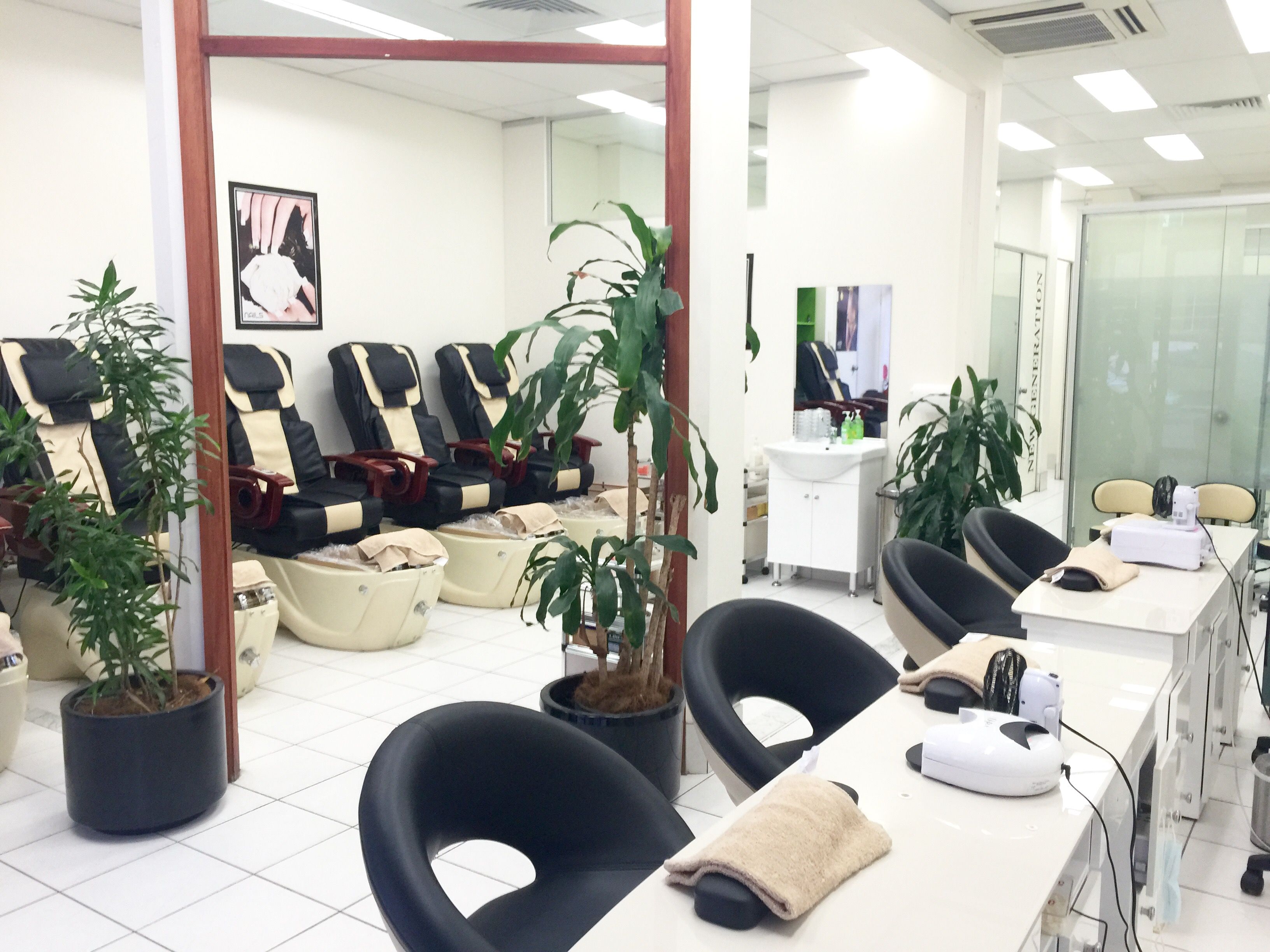 Luxy Nails & Beauty image 1