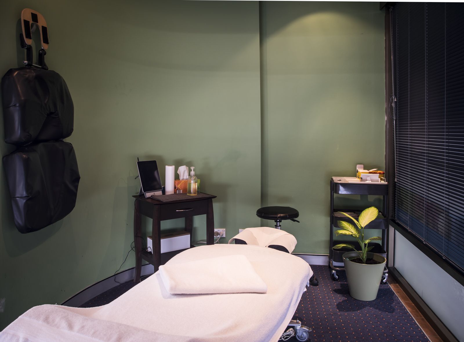 Feel Amazing Wellness Centre image 3