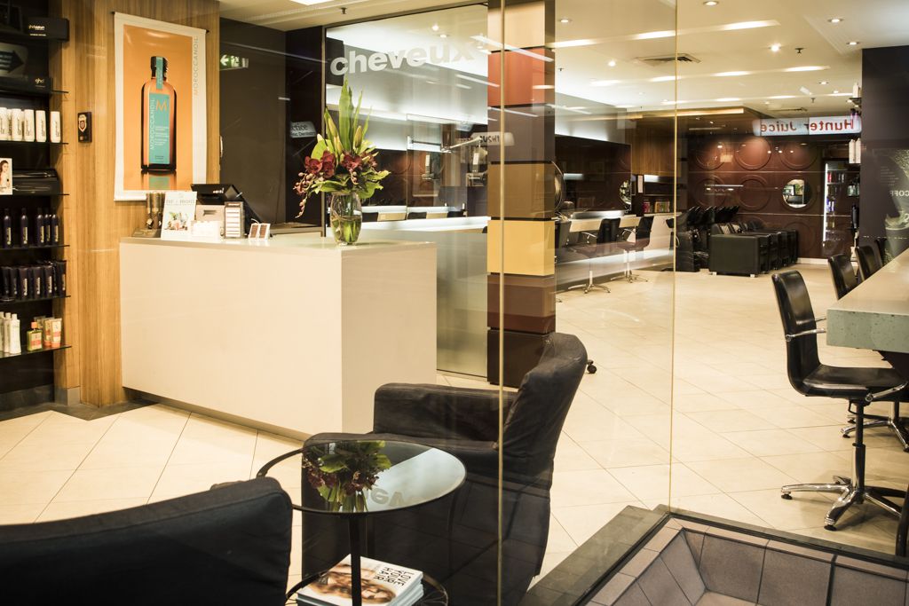 Cheveux Haircutters image 3