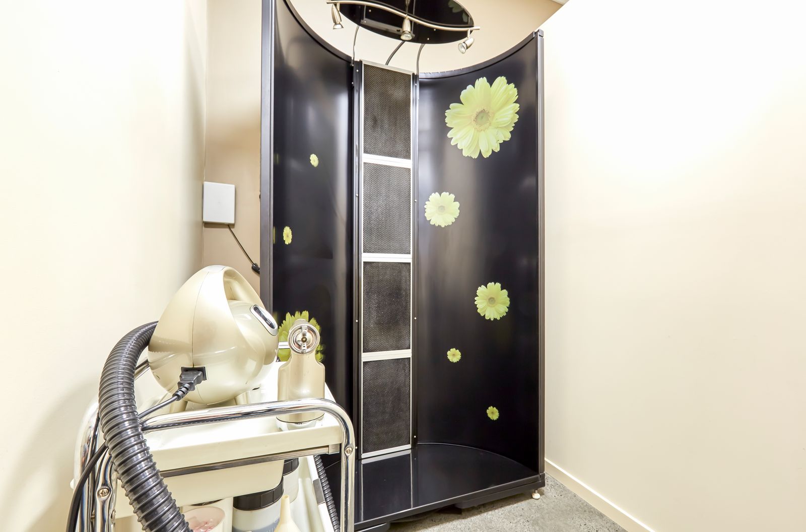 Sunero Hair and Beauty Centre image 12