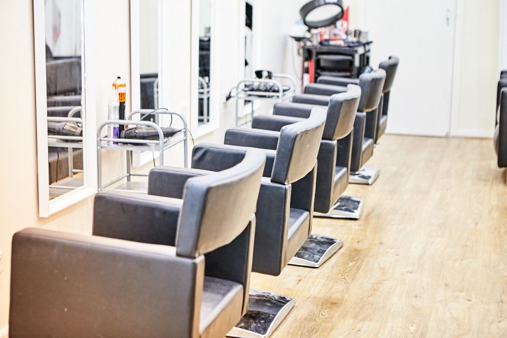 Madam Rouge Salon image 5