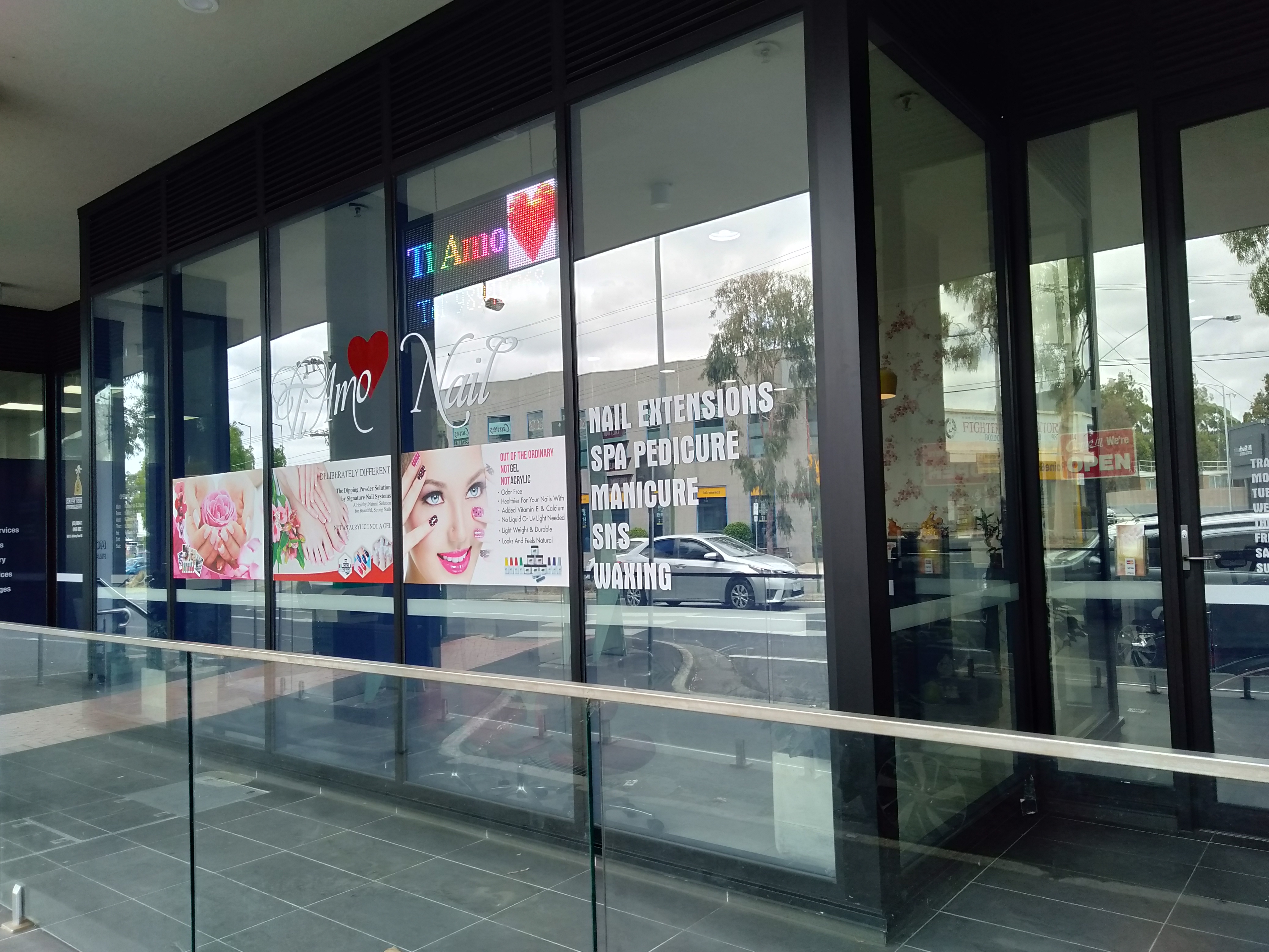 Ti Amo Nails image 2