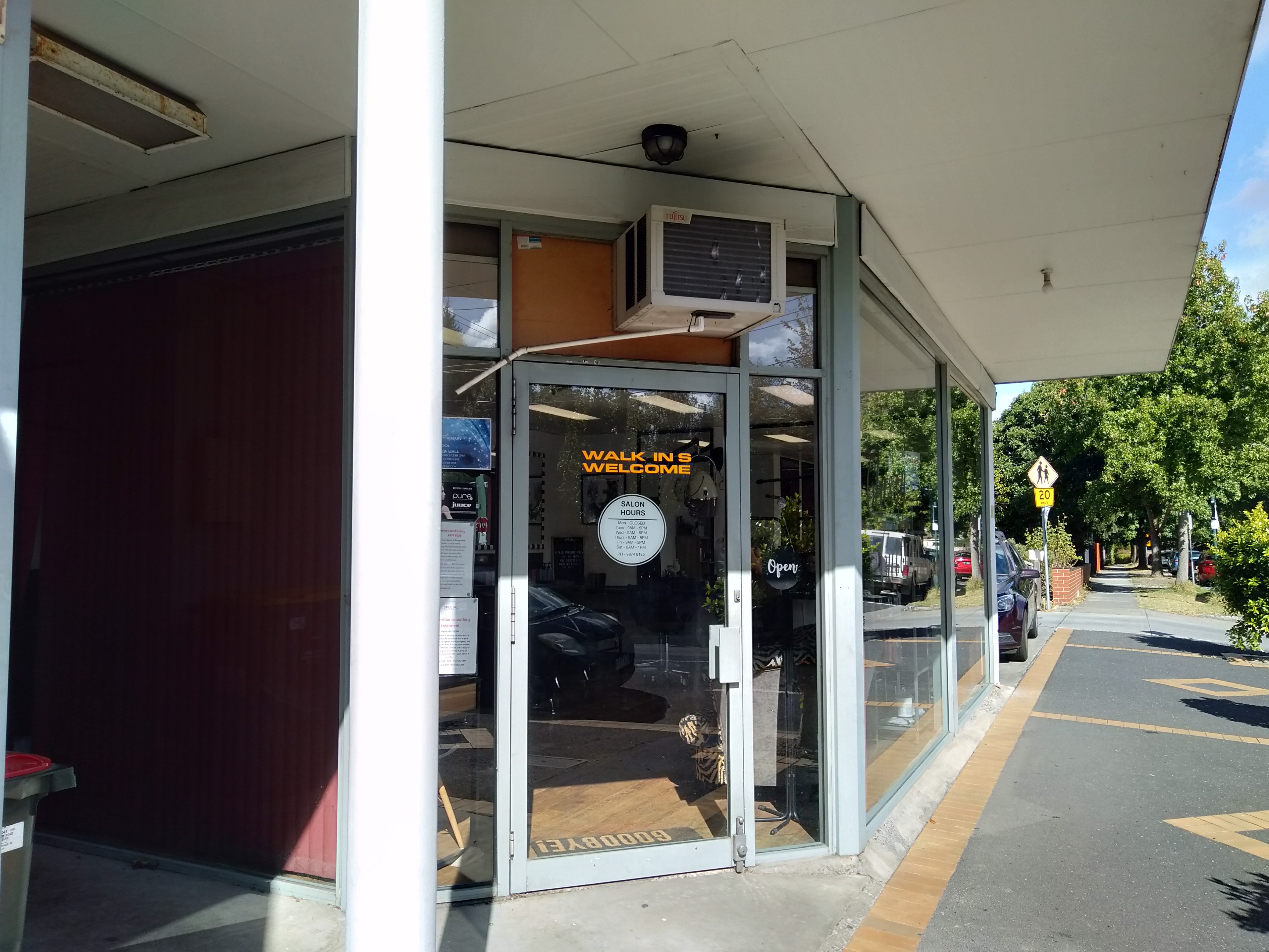 Jo's Classy Cutting image 2