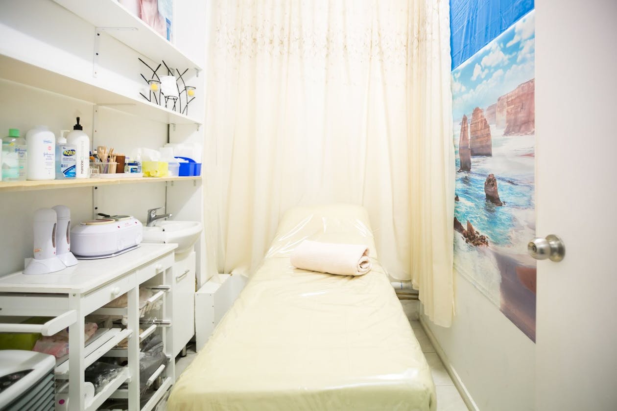 Modern Nails Brunswick image 7